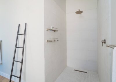 Beautiful Modern 5-Bedroom Guest House situated in Kingswood Estate, George, Western Cape, South Africa.
